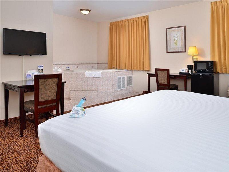 Americas Best Value Inn Westmorland Εξωτερικό φωτογραφία