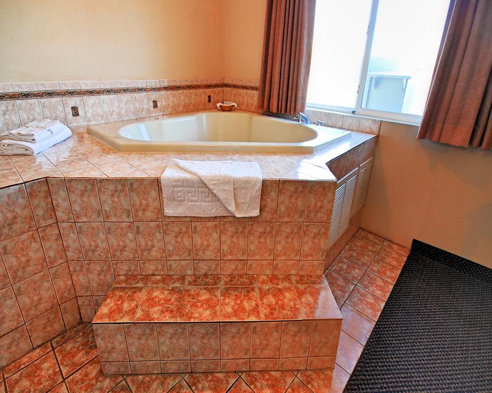 Americas Best Value Inn Westmorland Εξωτερικό φωτογραφία