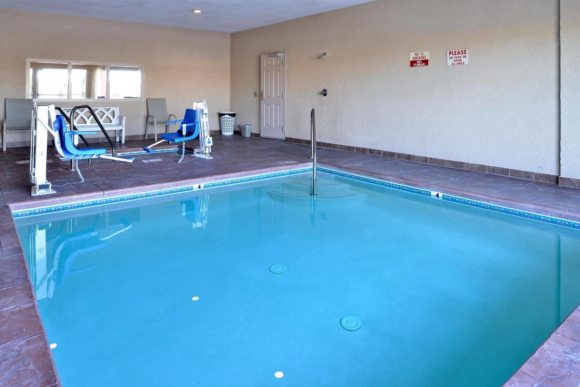 Americas Best Value Inn Westmorland Εξωτερικό φωτογραφία